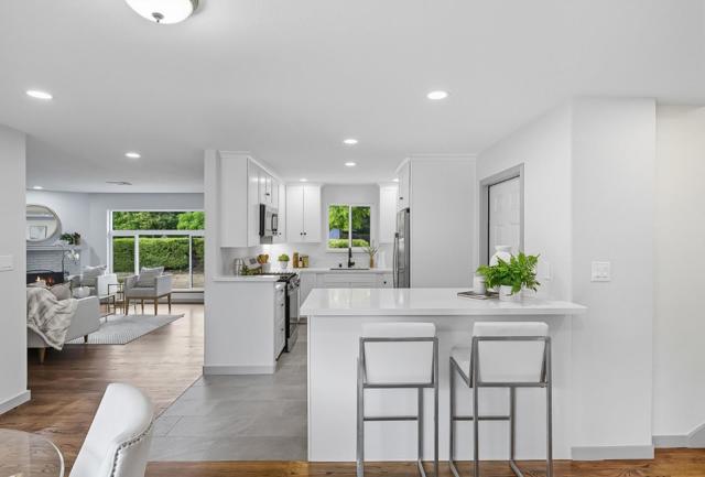 771 Sunshine Drive, Los Altos CA: https://media.crmls.org/mediaz/09becff6-033b-4b1b-a5f4-aa694ce6a5ab.jpg