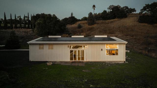 2310 Diana Avenue, Morgan Hill CA: https://media.crmls.org/mediaz/09bf0df4-7690-4689-b63d-1f899a1e108f.jpg