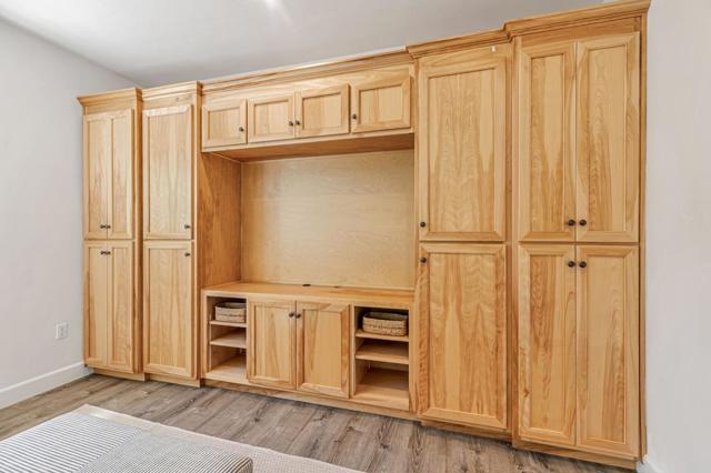 18 Ridgecrest Lane, Scotts Valley CA: https://media.crmls.org/mediaz/09bf1e4f-3d69-41e8-b207-8755a48a767c.jpg