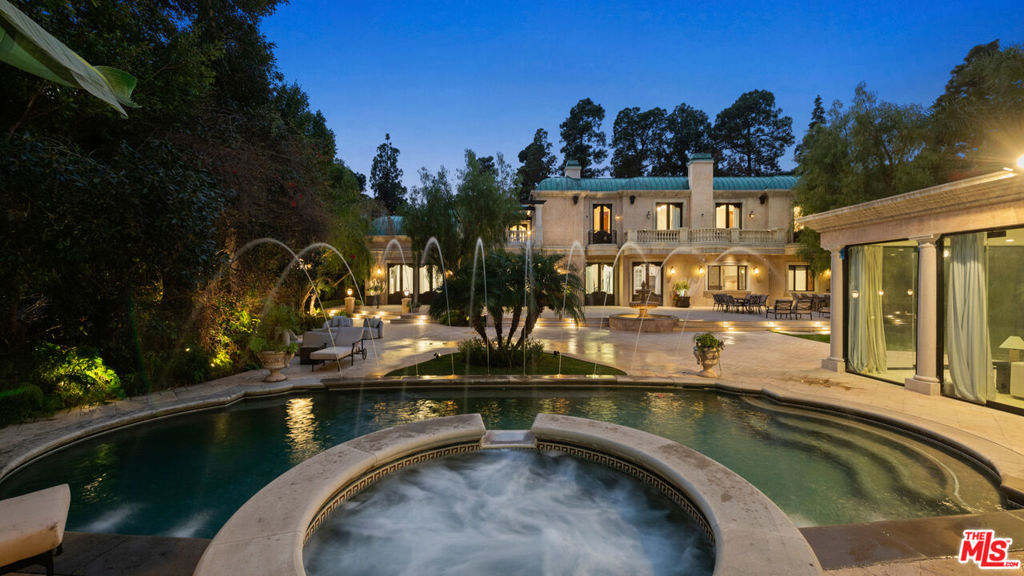 1021 N Crescent Drive