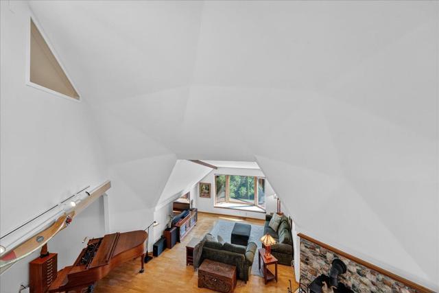 5224 Twin Falls Road, Morgan Hill CA: https://media.crmls.org/mediaz/09bf3352-7f3e-4f3b-8df9-9bacc074de0e.jpg