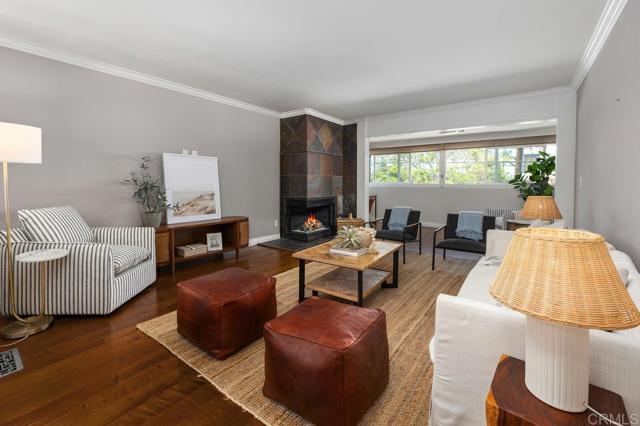 Detail Gallery Image 11 of 25 For 962 E Ave #C,  Coronado,  CA 92118 - 2 Beds | 2/1 Baths