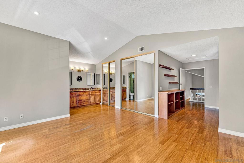 MLS #250041383SD image #14