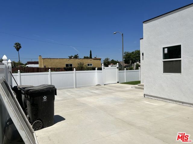 2158 77th Street, Los Angeles, California 90047, 4 Bedrooms Bedrooms, ,4 BathroomsBathrooms,Single Family Residence,For Sale,77th,24423467