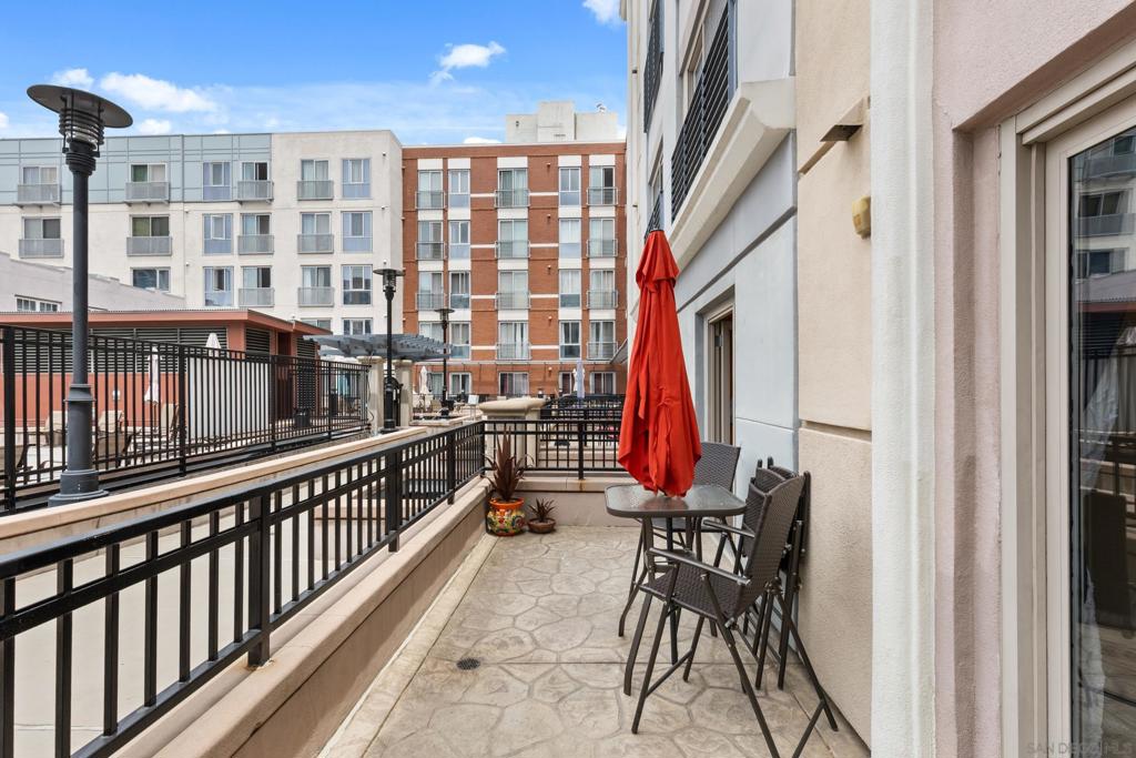 450 J St - photo 2