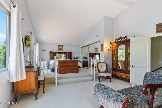 2910 Bear River Circle, Westlake Village CA: https://media.crmls.org/mediaz/09c1db45-bdae-4d04-a1a3-0b73df1dea8b.jpg