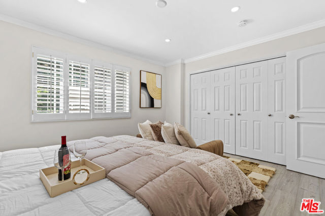 8557 Norwich Avenue, North Hills CA: https://media.crmls.org/mediaz/09c30fb8-8ec2-4515-a998-3fd6062afa21.jpg