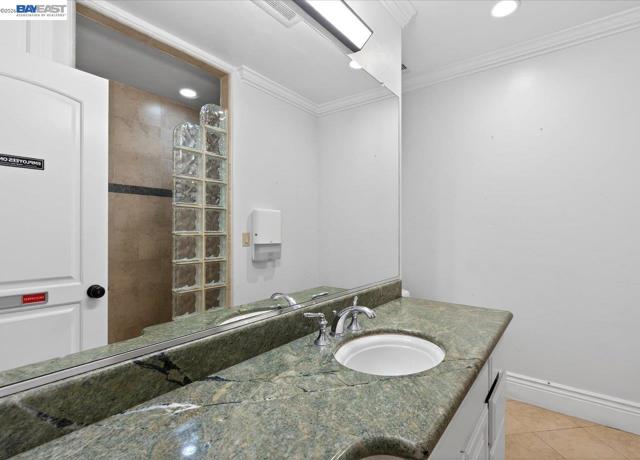 Image 31 of 60 For 920 Happy Valley Rd