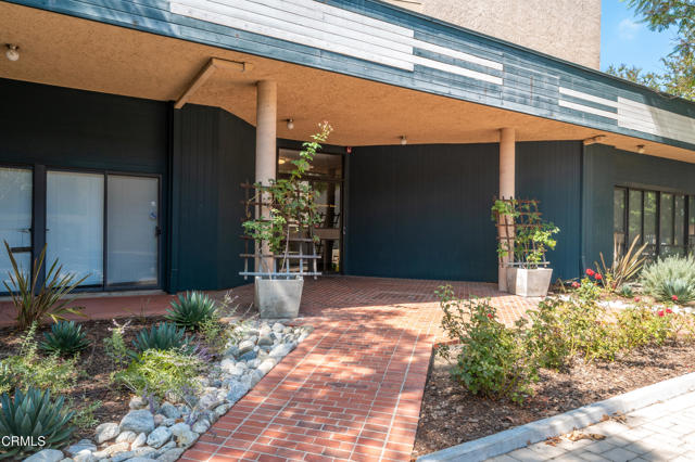 Detail Gallery Image 33 of 45 For 4499 via Marisol #321,  Los Angeles,  CA 90042 - 2 Beds | 2 Baths