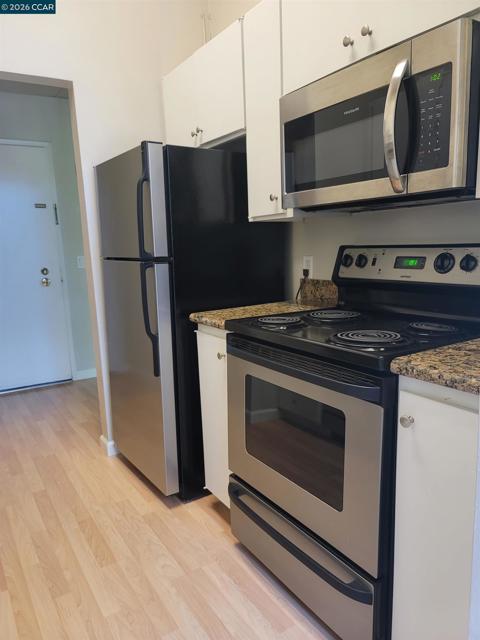 310 N Civic Dr., Walnut Creek CA: https://media.crmls.org/mediaz/09c3bc79-da95-4cb2-8dd8-fef8f56c2ce2.jpg