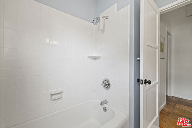 8136 Genesta Avenue, Lake Balboa CA: https://media.crmls.org/mediaz/09c40389-3999-4437-858d-a3877cc5b29e.jpg
