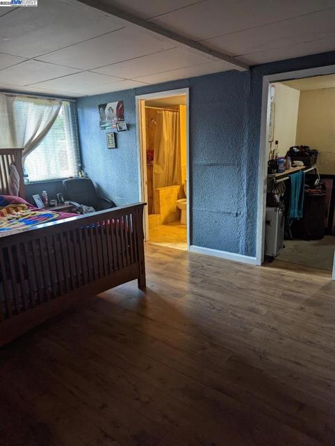 208 Appian Way, Union City CA: https://media.crmls.org/mediaz/09c46185-6b90-4aa8-bee7-1a065ffab347.jpg