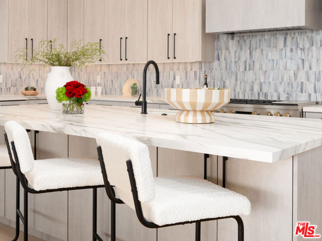 461 Chabela Drive, Manhattan Beach CA: https://media.crmls.org/mediaz/09c546fe-269c-4e7a-836a-29b11b21af1b.jpg