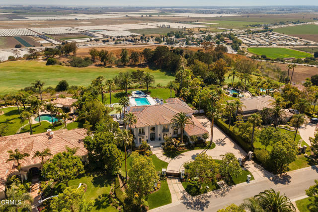1069 Corte Barroso, Camarillo CA: https://media.crmls.org/mediaz/09c5a1dc-576b-4004-8812-588f51876c13.jpg