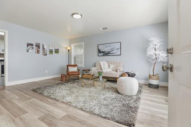 790 Shore Road, Hollister CA: https://media.crmls.org/mediaz/09c5e3f4-22fa-4419-885c-a6eeb8f7c49f.jpg