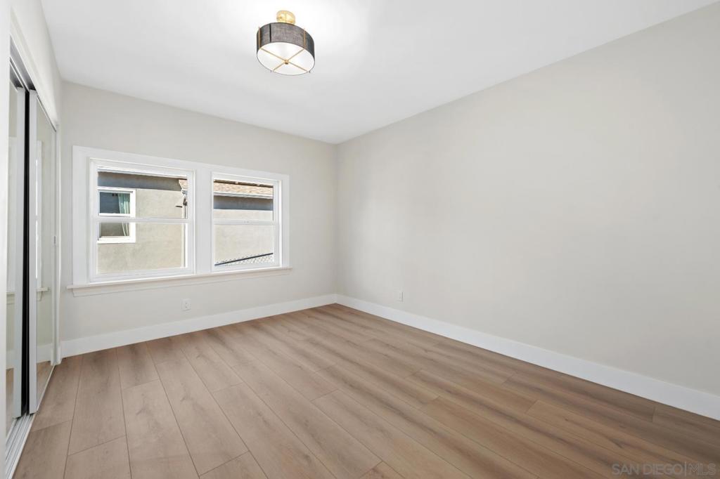 4866 Sussex - photo 16