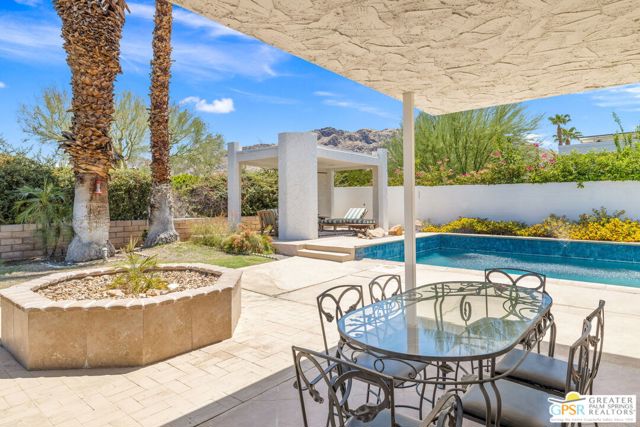 2130 S Toledo Avenue, Palm Springs CA: https://media.crmls.org/mediaz/09c5f9f0-b58e-46f5-9d1d-0c20a5079195.jpg