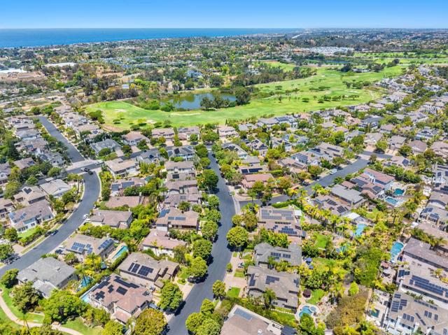 593 Paloma Court, Encinitas CA: https://media.crmls.org/mediaz/09c65192-4658-4de7-a426-5173c563aacd.jpg