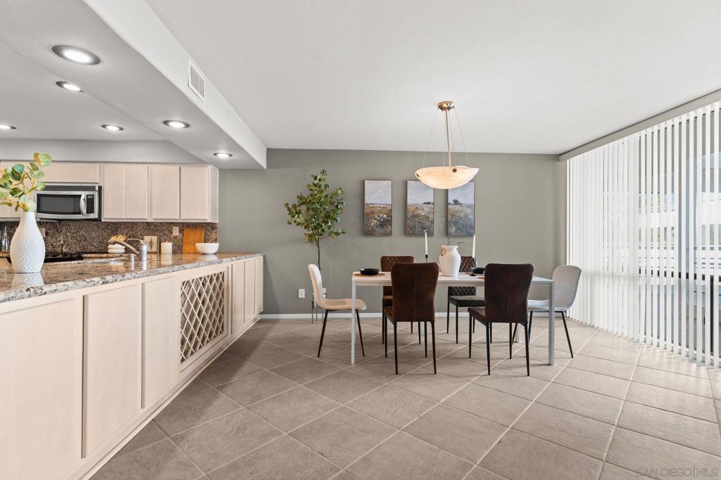 MLS #250045018SD image #13