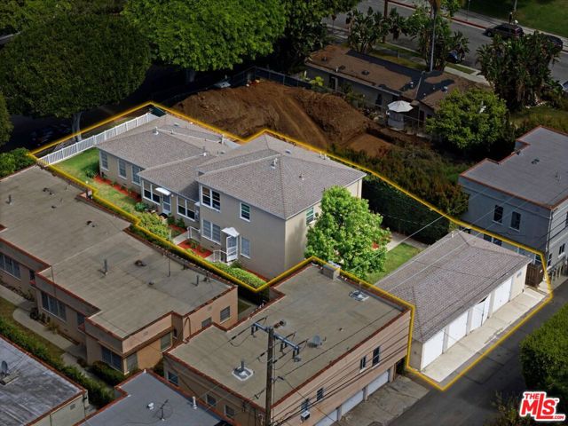 2458 Oak Street photo 3