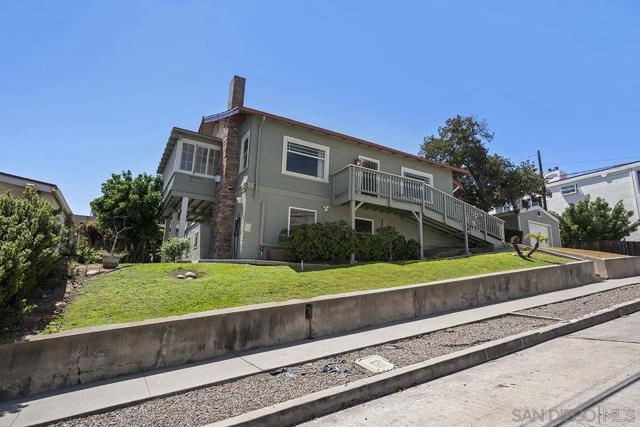 1821 25 Cypress Ave, San Diego CA: https://media.crmls.org/mediaz/09c72b93-79cf-432a-884b-d23ae523f0ca.jpg