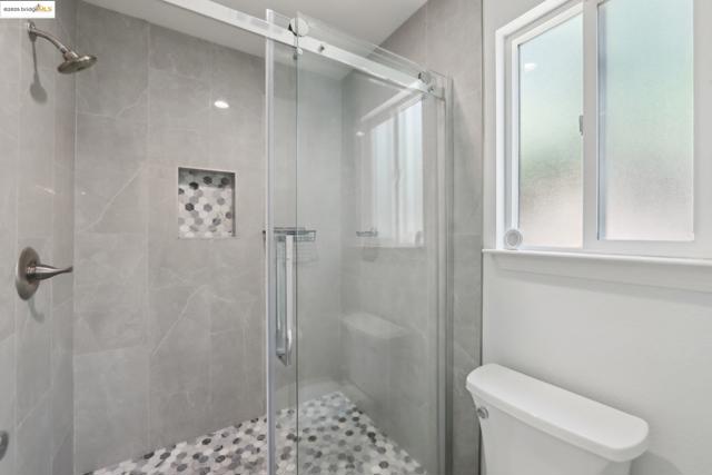 2118 Connie Ln, Oakley CA: https://media.crmls.org/mediaz/09c75b52-9c5e-4732-ab46-beb67a9835cd.jpg