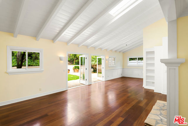 1006 Las Pulgas Road photo 3