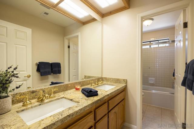 1603 CAMINO DEL SEQUAN, Alpine CA: https://media.crmls.org/mediaz/09c7d823-4a0e-4b66-894f-c27dbcab1f84.jpg