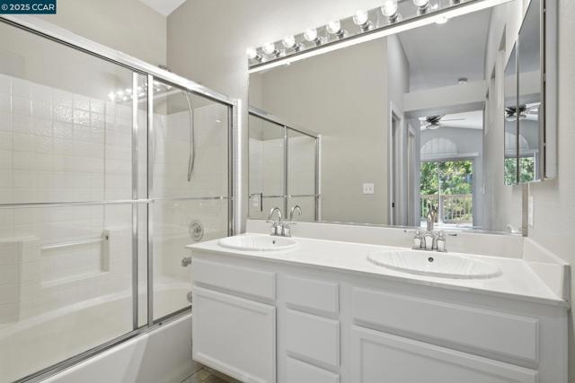 305 Daybreak Court, San Ramon CA: https://media.crmls.org/mediaz/09c7fa40-f05d-4079-a96e-9e850c0b902b.jpg