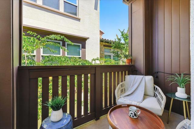 324 Cherokee Loop, Mountain View CA: https://media.crmls.org/mediaz/09c8ccac-c25d-4b33-b98d-b6705577d501.jpg