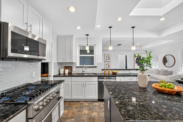 543 Toft Street, Mountain View CA: https://media.crmls.org/mediaz/09c95a72-1a70-435a-98a8-db409a2093ec.jpg