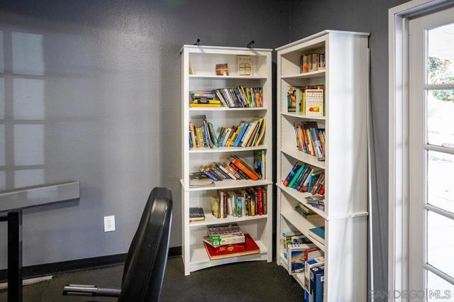 6059 Rancho Mission Rd, San Diego CA: https://media.crmls.org/mediaz/09c9fc96-36dd-4212-b1d8-81e3e9eb1759.jpg