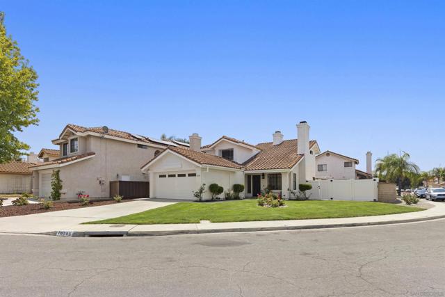10785 Chinon Circle, San Diego CA: https://media.crmls.org/mediaz/09ca2e73-0982-4602-9adb-a0a91674c502.jpg