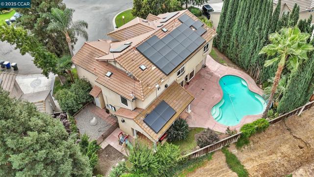 2550 E Jenny Ave, Fresno CA: https://media.crmls.org/mediaz/09cb5ead-3f95-48b8-8570-3e63d18f0df6.jpg