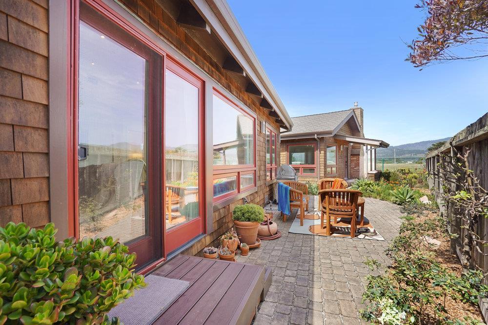 137 Kelly Avenue, Half Moon Bay CA: https://media.crmls.org/mediaz/09cb8eb5-e823-4a73-a78e-1e1ea69bee09