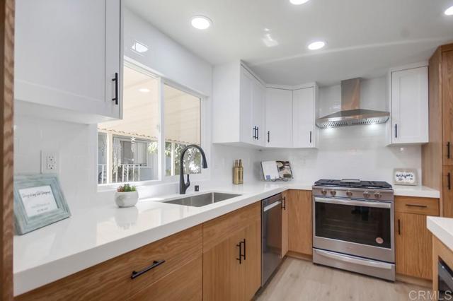 Detail Gallery Image 11 of 28 For 9395 Harritt Rd #131, Lakeside,  CA 92040 - 4 Beds | 2 Baths