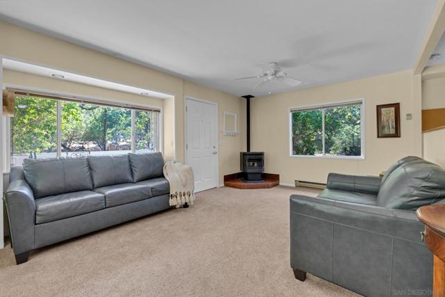 3221 Dolores Dr, Julian CA: https://media.crmls.org/mediaz/09ccb0b9-5ef3-4479-841b-9c10d8553221.jpg
