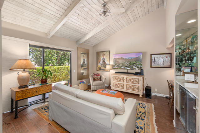 46510 Arapahoe Drive, Indian Wells CA: https://media.crmls.org/mediaz/09ccd5b8-eb38-447d-a62d-5da8f6b8f30a.jpg