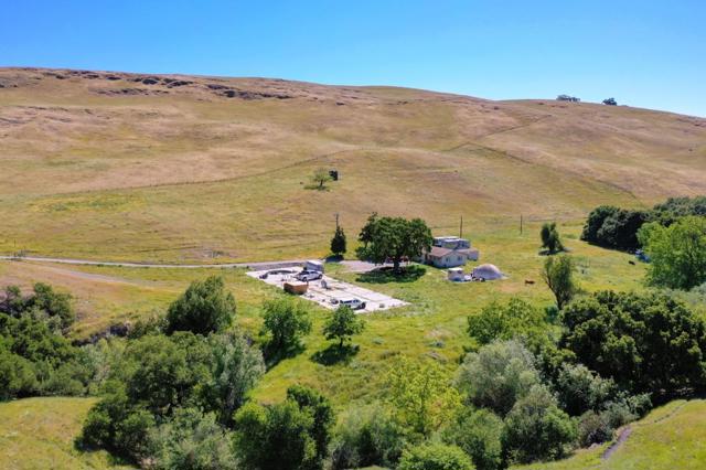 6821 Silver Creek Road, San Jose CA: https://media.crmls.org/mediaz/09cd2dbf-288d-41ee-b88a-1925bf5efa0a.jpg