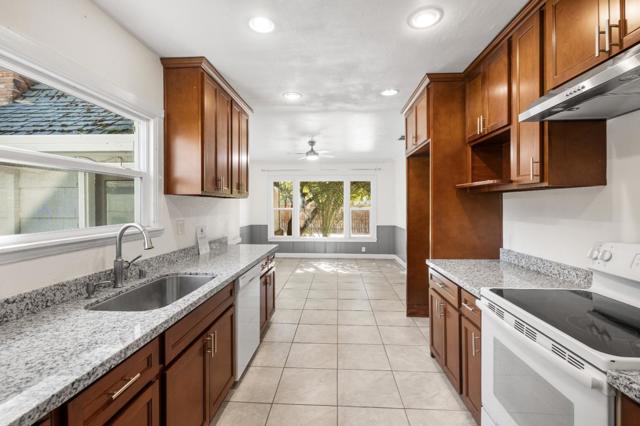2905 Garfield Avenue, Carmichael CA: https://media.crmls.org/mediaz/09cde76a-c415-4ff5-b4c1-60755a751f02.jpg