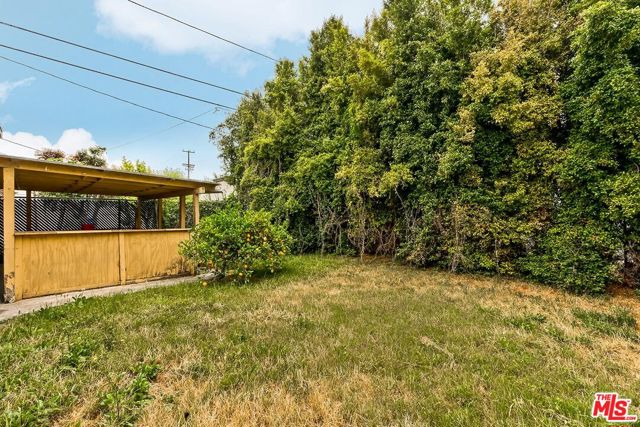 1844 Leighton Avenue, Los Angeles CA: https://media.crmls.org/mediaz/09ceb08a-cbb4-4b5b-8a86-083affc96f09.jpg