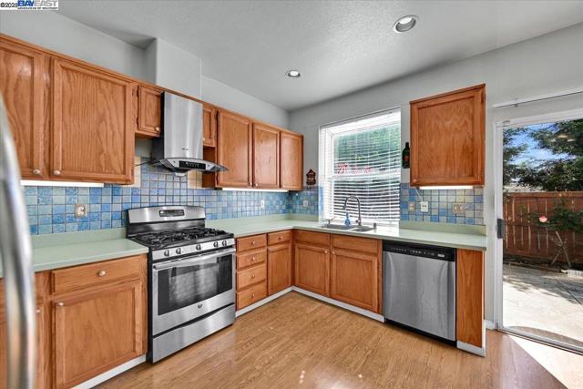 Image 16 of 47 For 16230 Calypso Ct