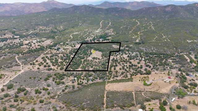 30578 Chihuahua Valley Road, Warner Springs CA: https://media.crmls.org/mediaz/09cff8fa-a1ab-4ada-9206-92f247553198.jpg