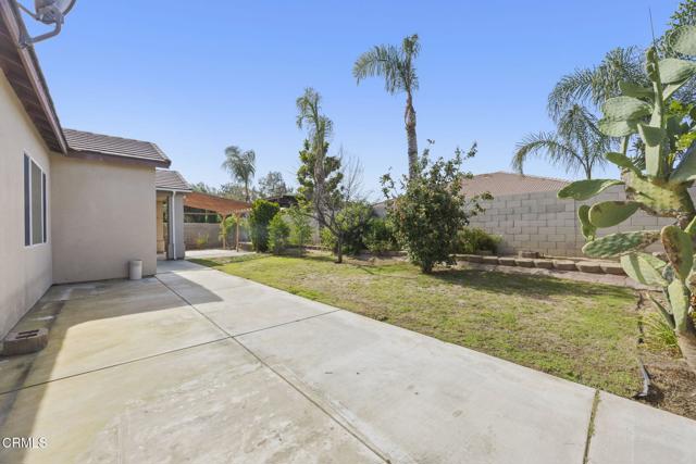 13418 Giro Drive, Bakersfield CA: https://media.crmls.org/mediaz/09d04bfb-4435-4fc3-8f60-7fbfa7d4f8e1.jpg