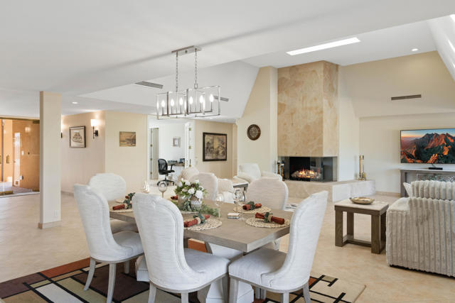 79100 Montego Bay Drive, Bermuda Dunes CA: https://media.crmls.org/mediaz/09d06dae-49aa-4f0c-a1c5-97f4c596ae21.jpg