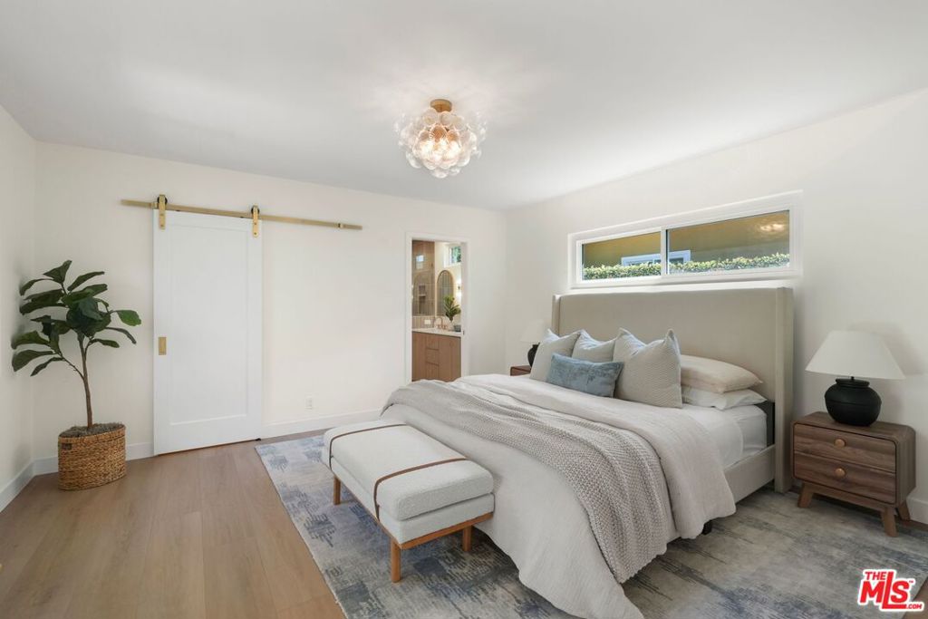 MLS #25572217 img 11