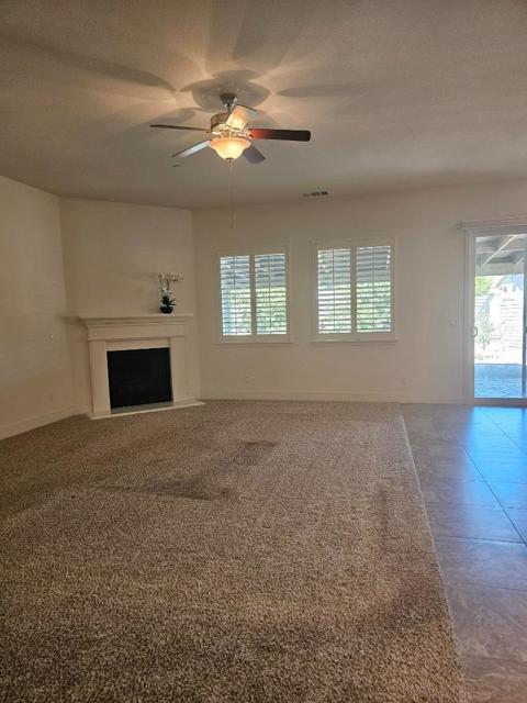 1703 Cobblefield Lane, Los Banos CA: https://media.crmls.org/mediaz/09d1ce29-00ec-4125-b802-6b7d4407d0d7.jpg
