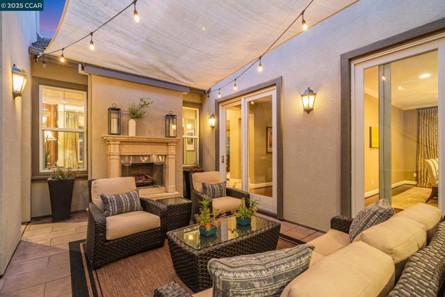 120 Tamarind Ln, Danville CA: https://media.crmls.org/mediaz/09d1d4a6-9deb-41ad-818d-f072b06a4b0c.jpg