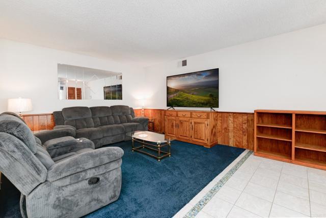 Detail Gallery Image 8 of 40 For 1403 Manzana Way, San Diego,  CA 92139 - 4 Beds | 2/1 Baths