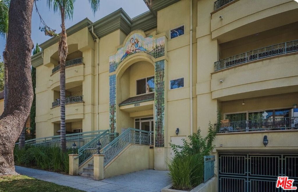 620 E Palm Avenue #204